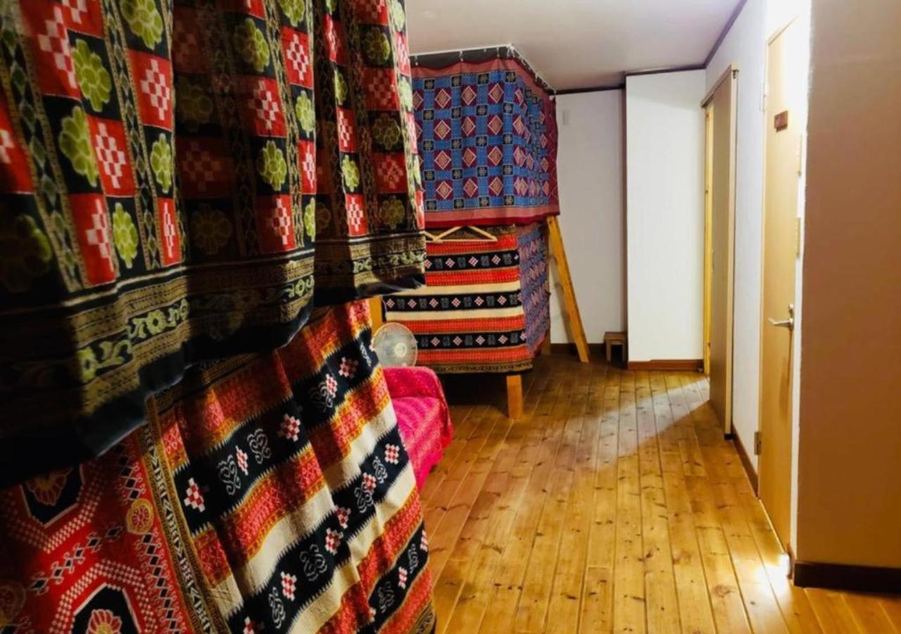 Santana Guest House Osaka Bagian luar foto