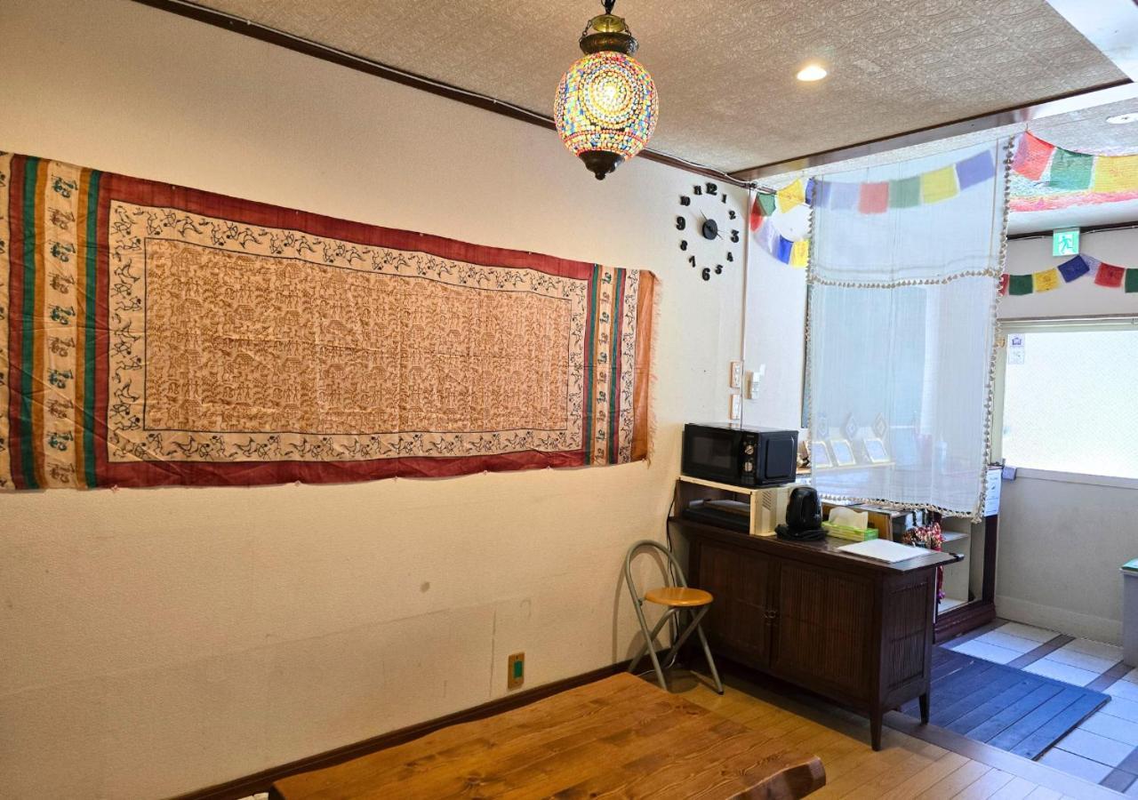 Santana Guest House Osaka Bagian luar foto