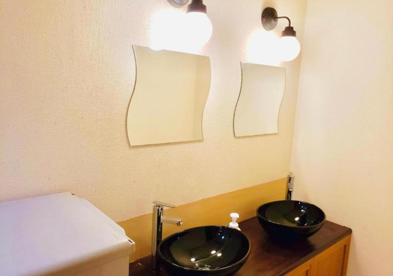 Santana Guest House Osaka Bagian luar foto