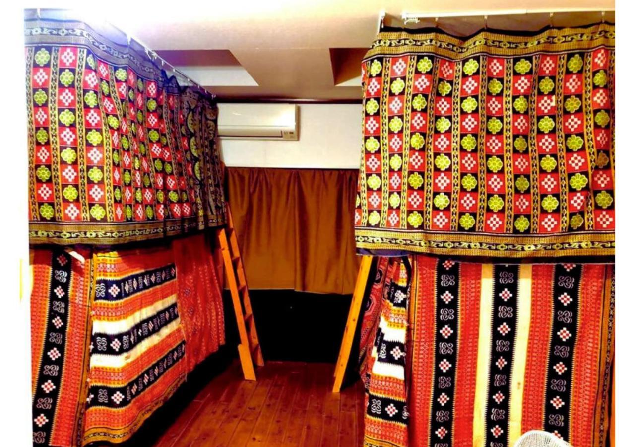 Santana Guest House Osaka Bagian luar foto