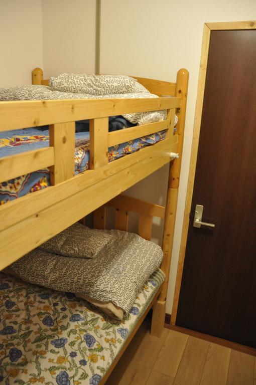 Santana Guest House Osaka Bagian luar foto